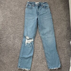 Abercrombie & Fitch The 90’s Straight Ultra High Rise